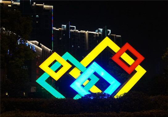 南京青奧會(huì)五環(huán)2.jpg